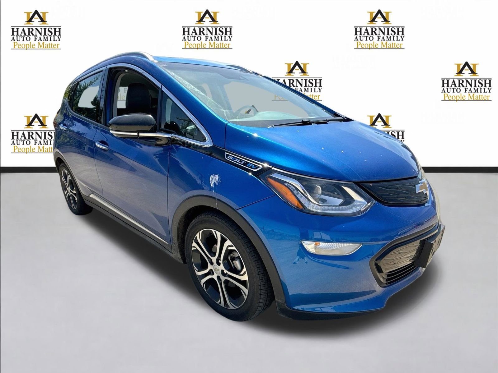 Used 2020 Chevrolet Bolt Premier w/ Infotainment Package FWD image 9
