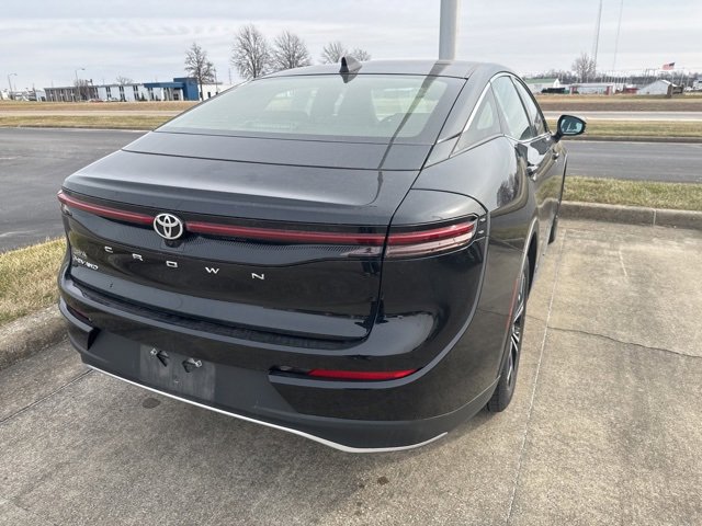 Used 2024 Toyota Crown XLE image 18