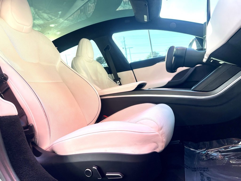 Used 2021 Tesla Model S Plaid image 24