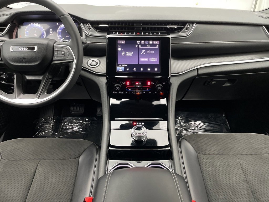 Used 2023 Jeep Grand Cherokee Altitude image 31