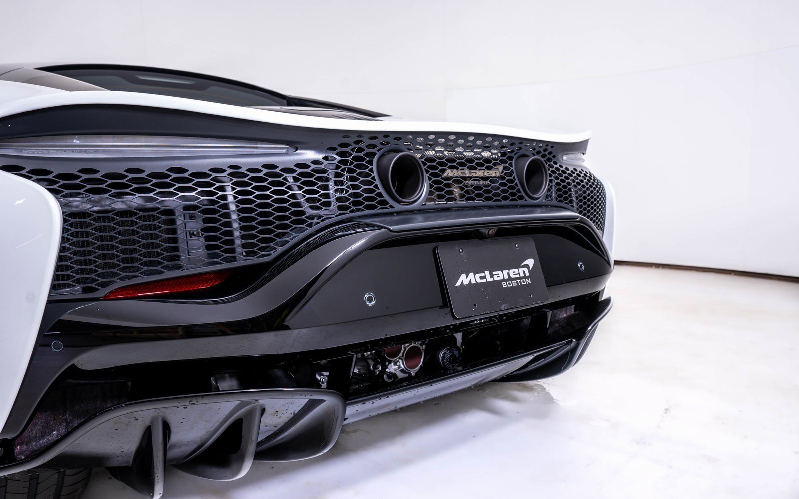 New 2026 McLaren Artura image 11