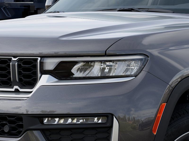 New 2026 Jeep Grand Cherokee Limited w/ Luxury Tech Group II AWD/4WD image 10