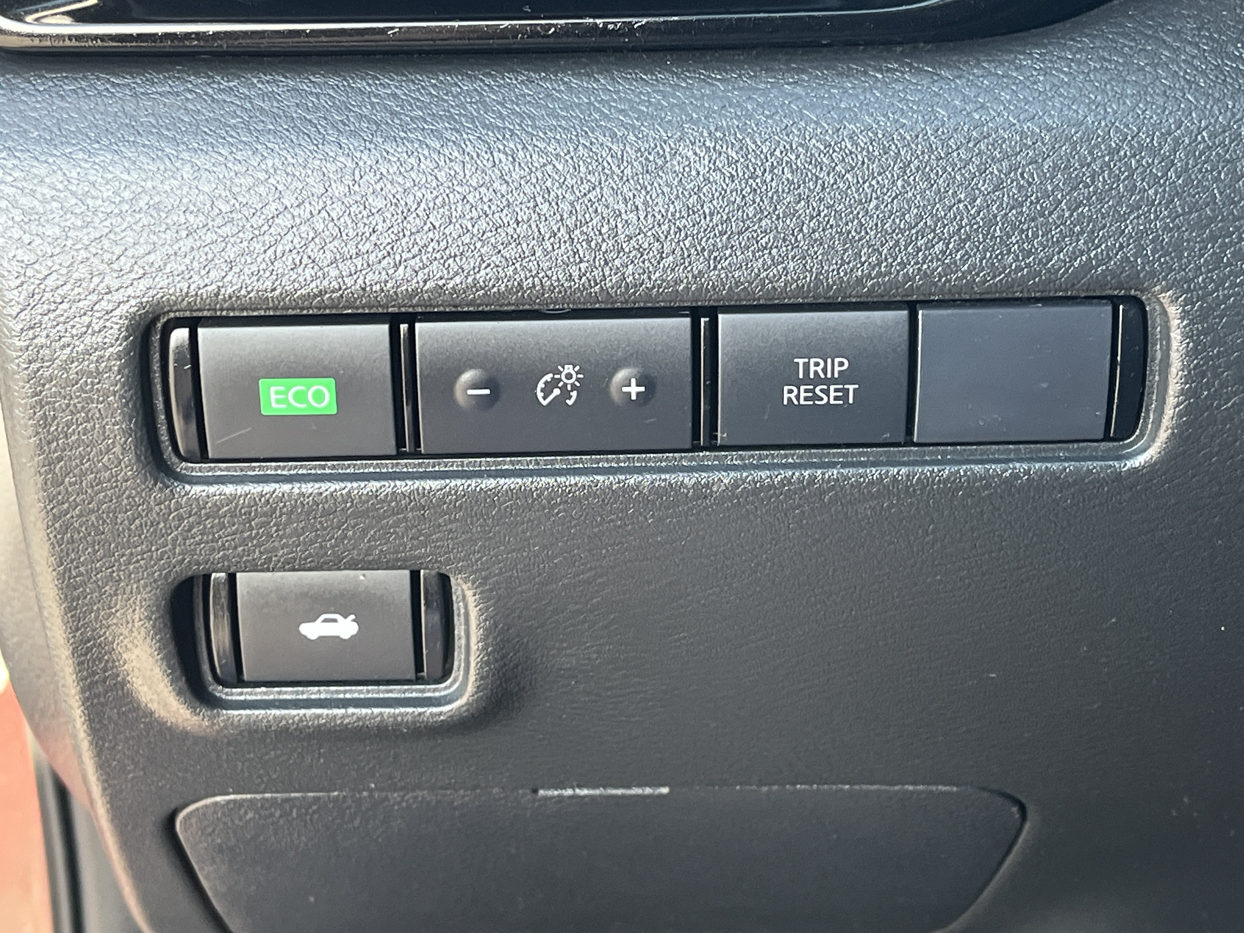 Used 2022 Nissan Sentra SV w/ All-Weather Package FWD image 13