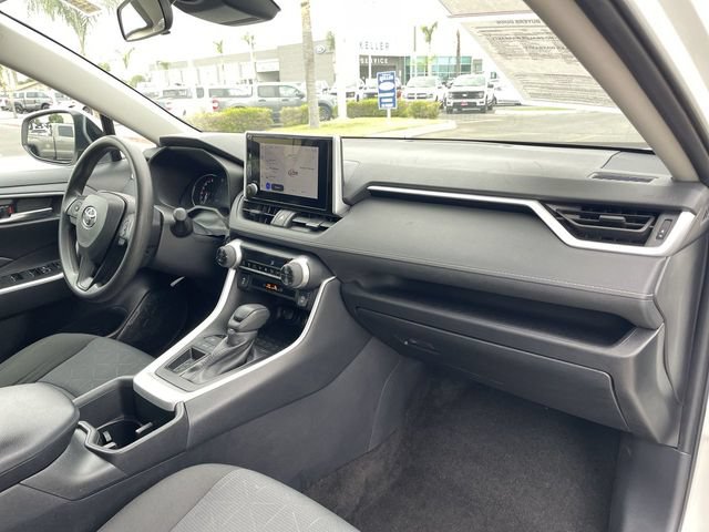 Used 2024 Toyota RAV4 XLE FWD image 28