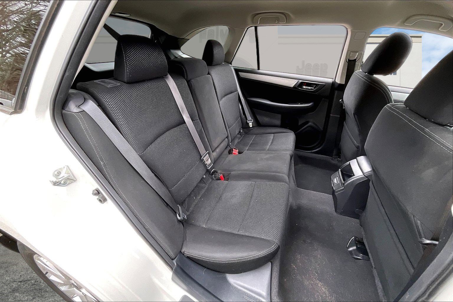 Used 2018 Subaru Outback 2.5i Premium image 23