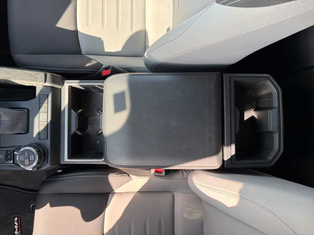 Used 2025 Toyota Tacoma TRD Off-Road AWD/4WD image 28