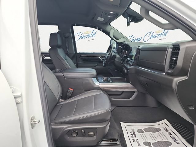 Used 2024 Chevrolet Silverado 3500 LTZ w/ LTZ Convenience Package image 13