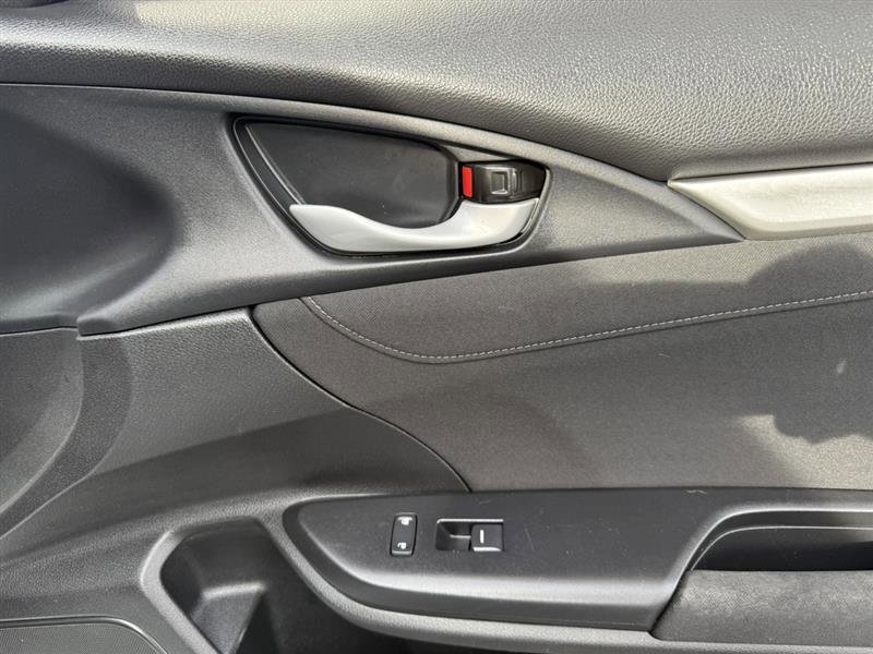 Used 2018 Honda Civic EX image 9