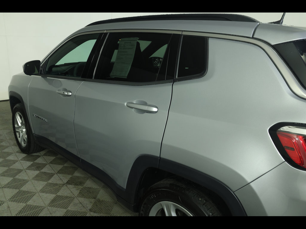 Certified 2023 Jeep Compass Latitude w/ Convenience Group AWD/4WD image 18