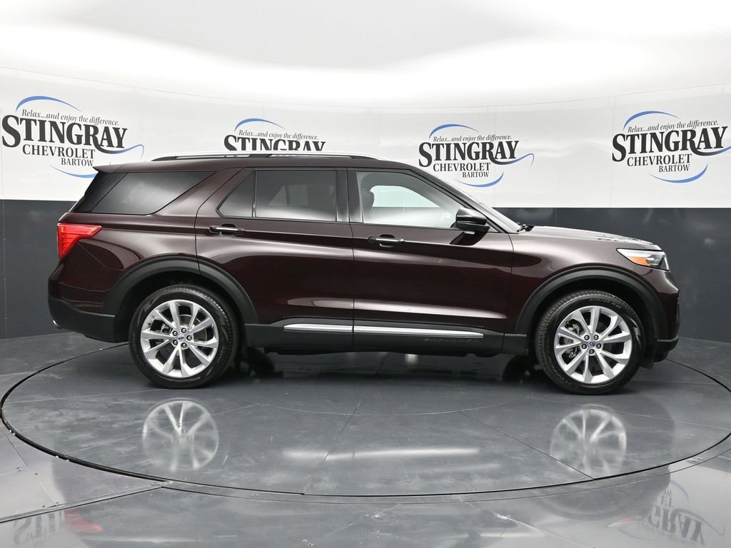 Used 2023 Ford Explorer Platinum w/ Equipment Group 601A AWD/4WD image 8