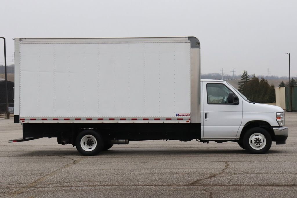Used 2024 Ford E-450 and Econoline 450 Super Duty w/ Power Windows & Locks Group image 9