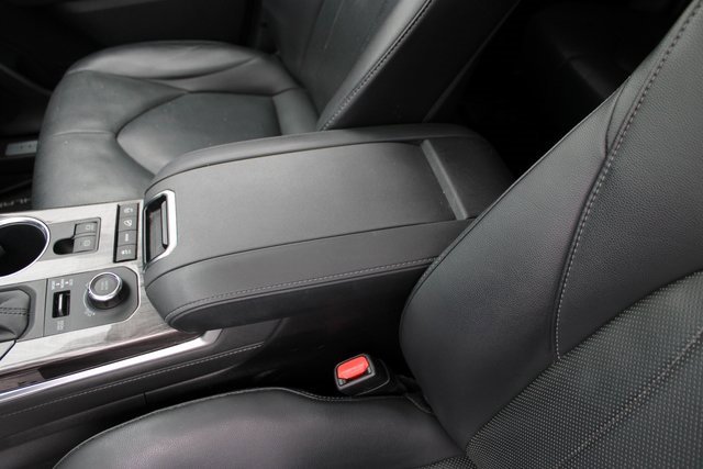 Used 2020 Toyota Highlander Limited image 33