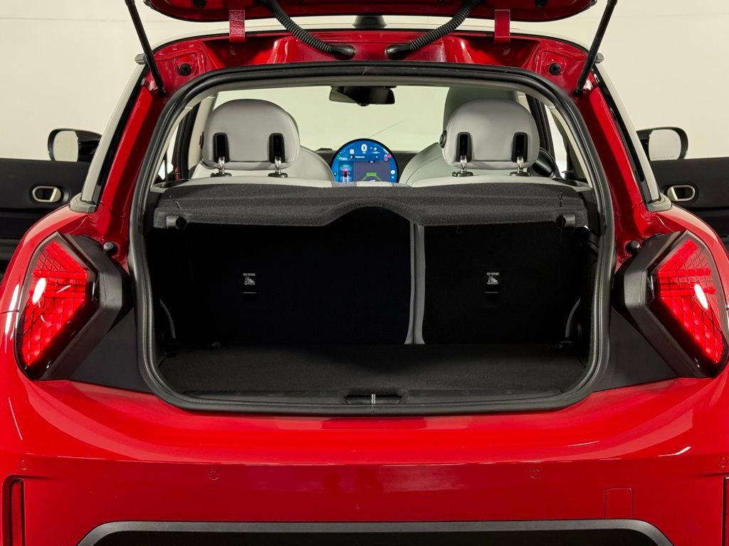 Certified 2025 MINI Cooper 2-Door Hardtop FWD image 23