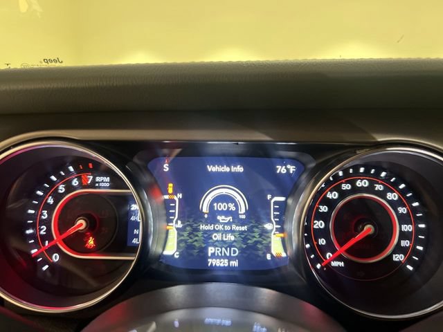 Used 2022 Jeep Wrangler Unlimited Rubicon w/ LED Lighting Group AWD/4WD image 11