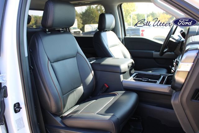 New 2026 Ford F250 Lariat w/ Black Appearance Package image 7