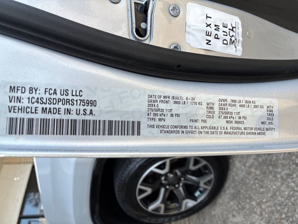 Used 2024 Jeep Wagoneer L Series III w/ Flexible Seating Group image 41