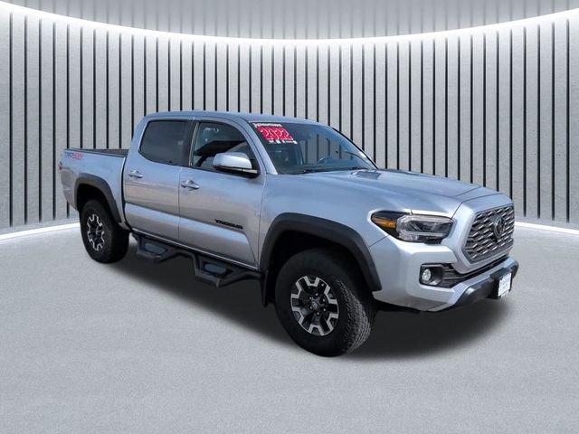 Used 2022 Toyota Tacoma TRD Off-Road w/ TRD Premium Off Road Package image 2