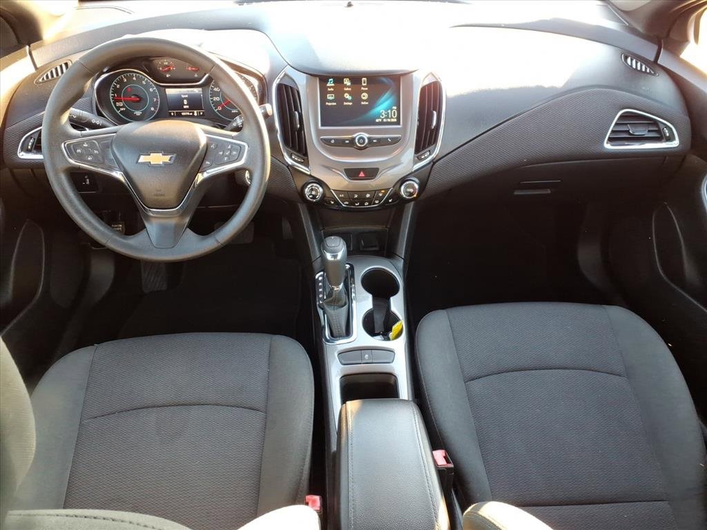 Used 2017 Chevrolet Cruze LT w/ Convenience Package image 10