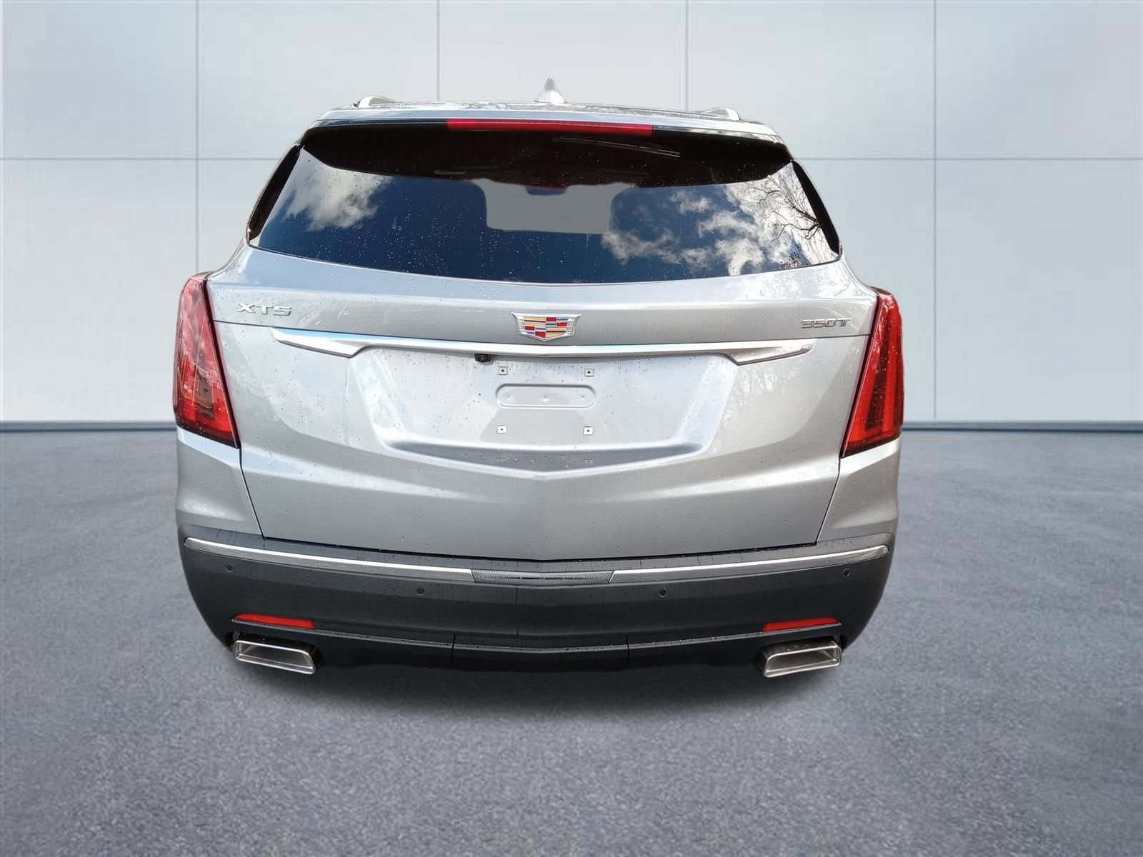 New 2026 Cadillac XT5 Luxury image 4