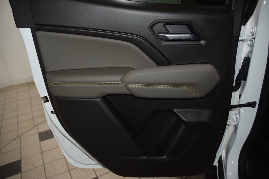New 2026 Chevrolet Colorado ZR2 w/ Technology Package AWD/4WD image 49