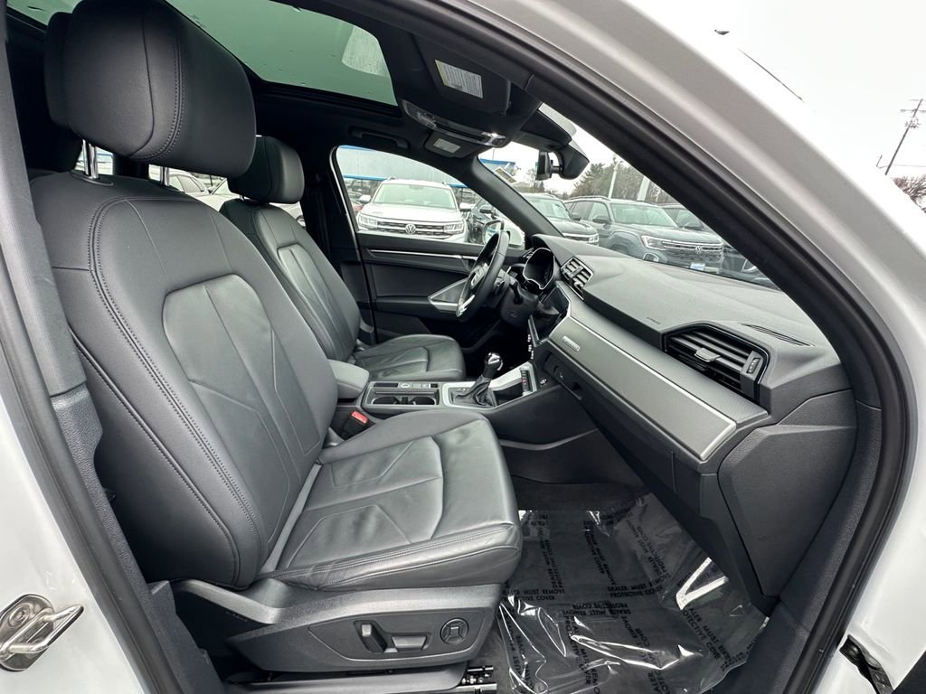 Used 2023 Audi Q3 2.0T Premium image 25