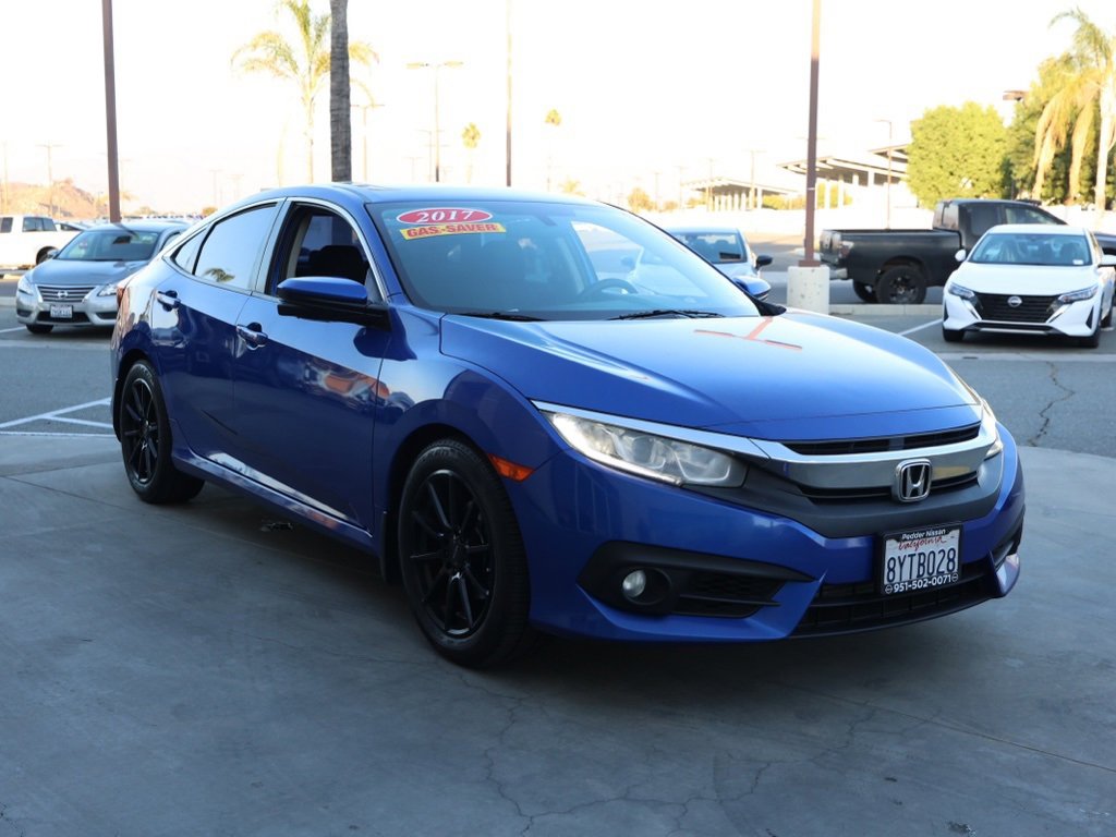 Used 2017 Honda Civic EX-T image 2