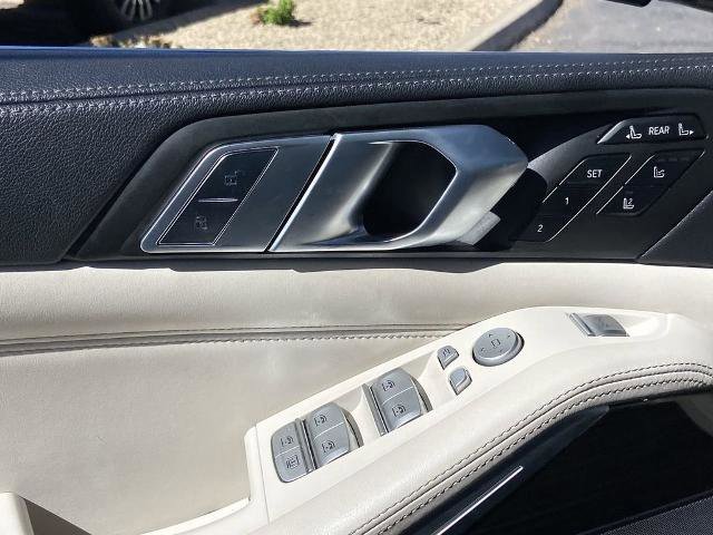 Used 2020 BMW X7 xDrive40i w/ Premium Package image 19