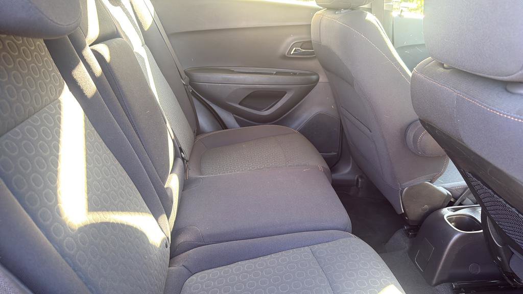 Used 2019 Chevrolet Trax LS image 21