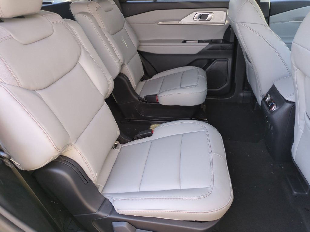 New 2026 Ford Explorer Active w/ Active Comfort Package AWD/4WD image 20