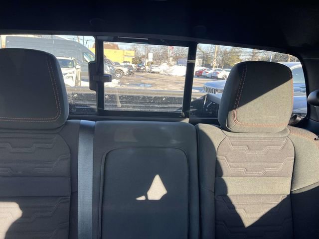 Used 2025 Nissan Frontier PRO-4X image 31