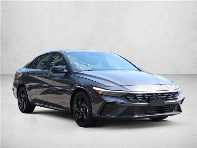 New 2026 Hyundai Elantra SEL Sport FWD image 3