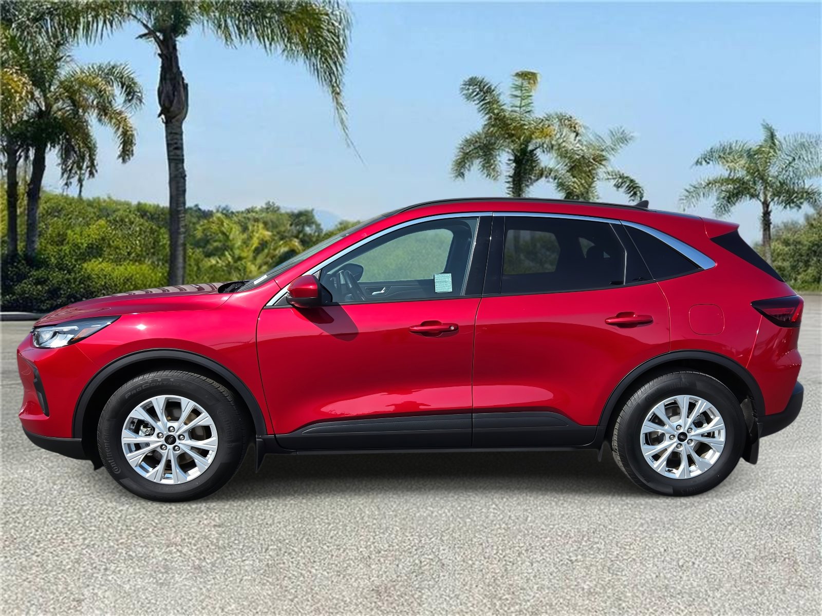 Used 2023 Ford Escape Active w/ Tech Pack #2 FWD image 2