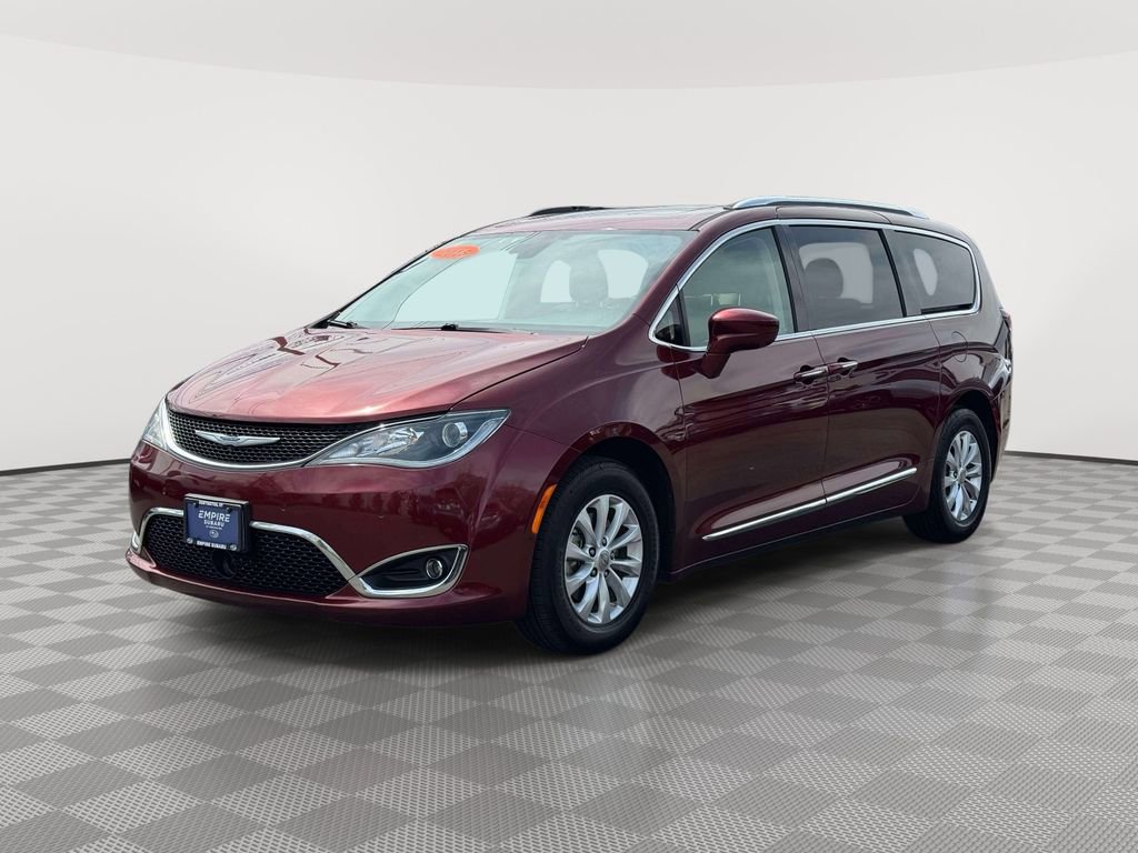 Used 2018 Chrysler Pacifica Touring-L Plus w/ Advanced Safetytec Group image 4