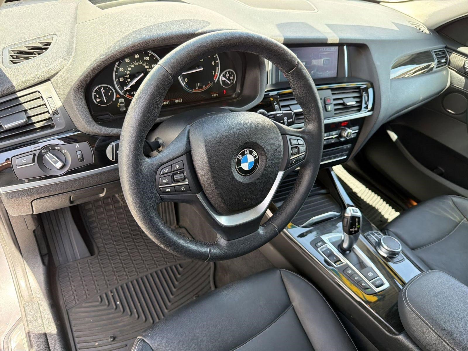 Used 2017 BMW X3 xDrive28i AWD/4WD image 3