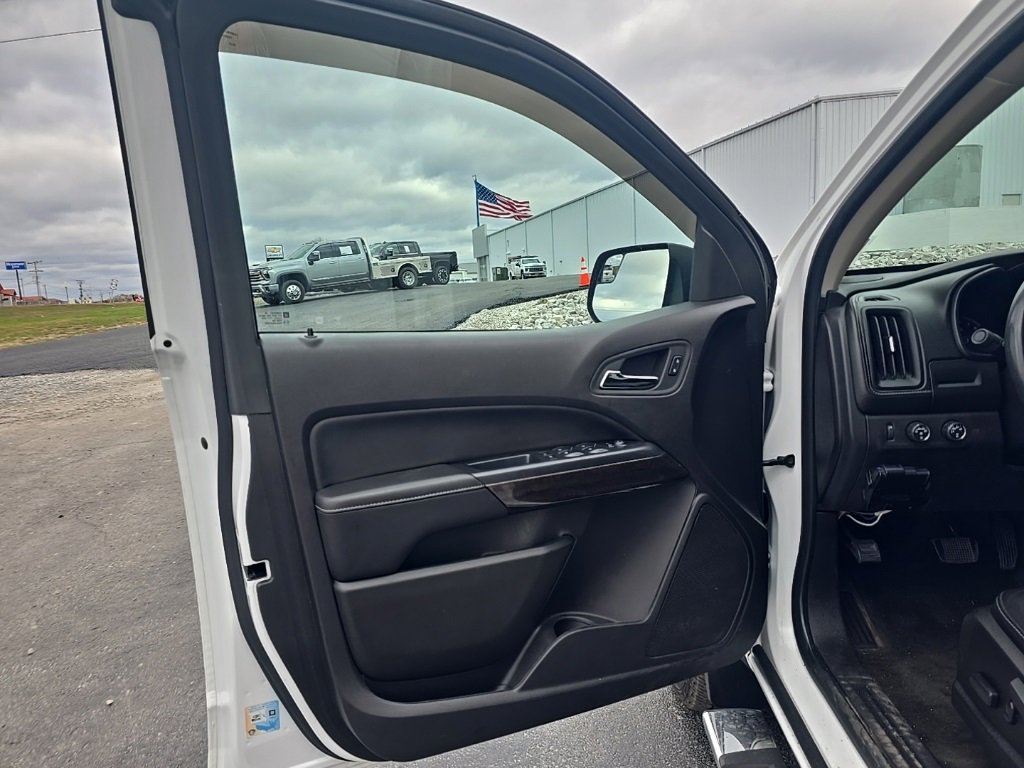 Used 2016 GMC Canyon SLT w/ Driver Alert Package image 11