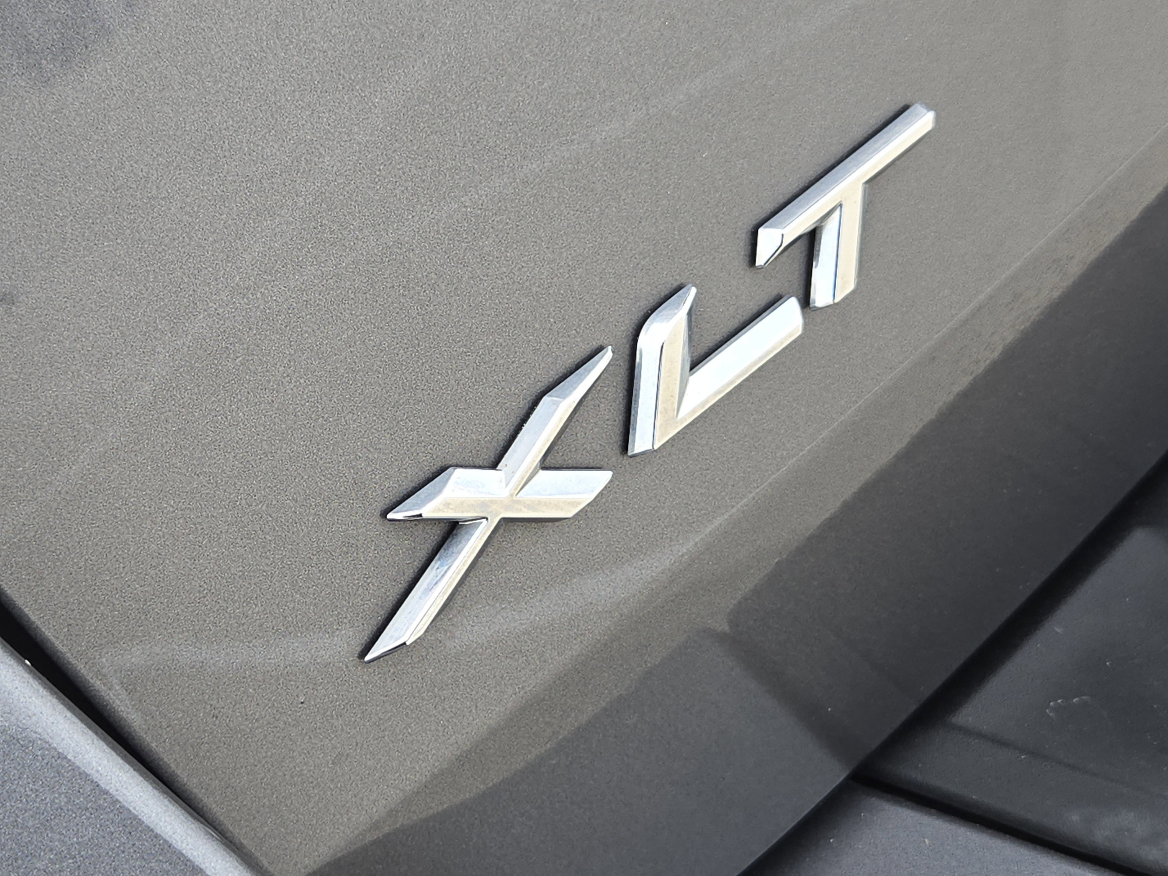 Used 2022 Ford Explorer XLT RWD image 10