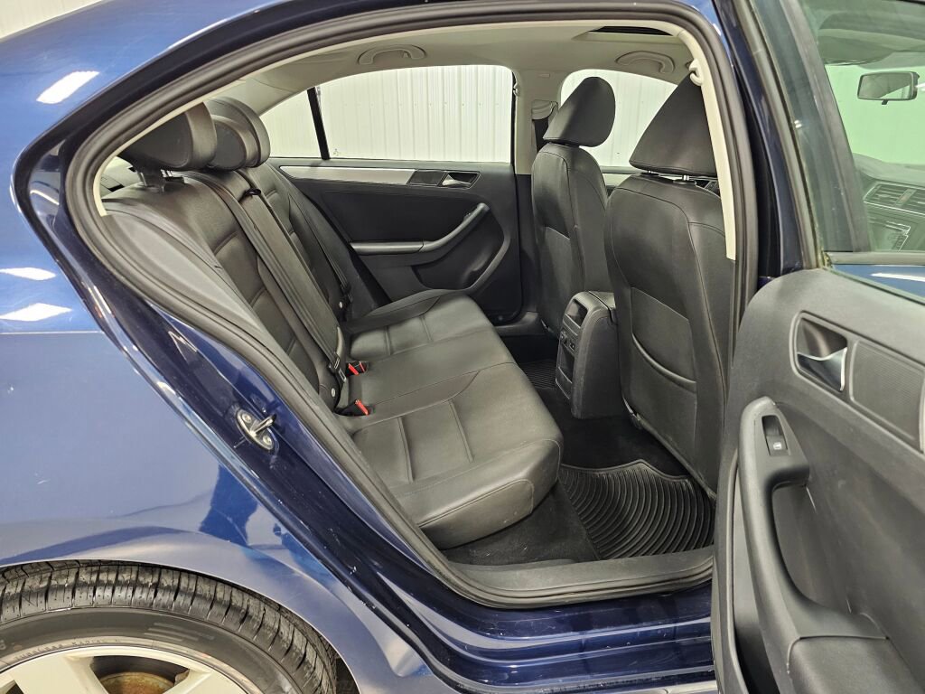 Used 2011 Volkswagen Jetta TDI image 18