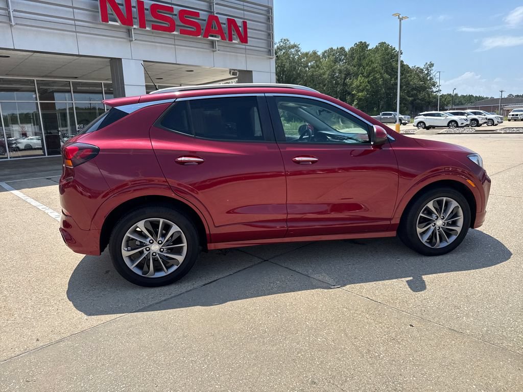 Used 2021 Buick Encore GX Select w/ Sport Touring Package FWD image 30