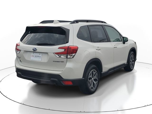 Used 2022 Subaru Forester Premium image 4