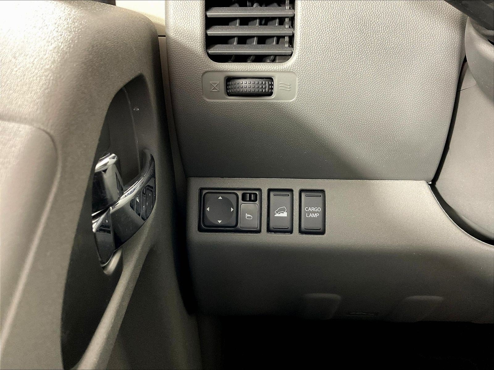 Used 2020 Nissan Frontier SV w/ Midnight Edition Floor Mats AWD/4WD image 16