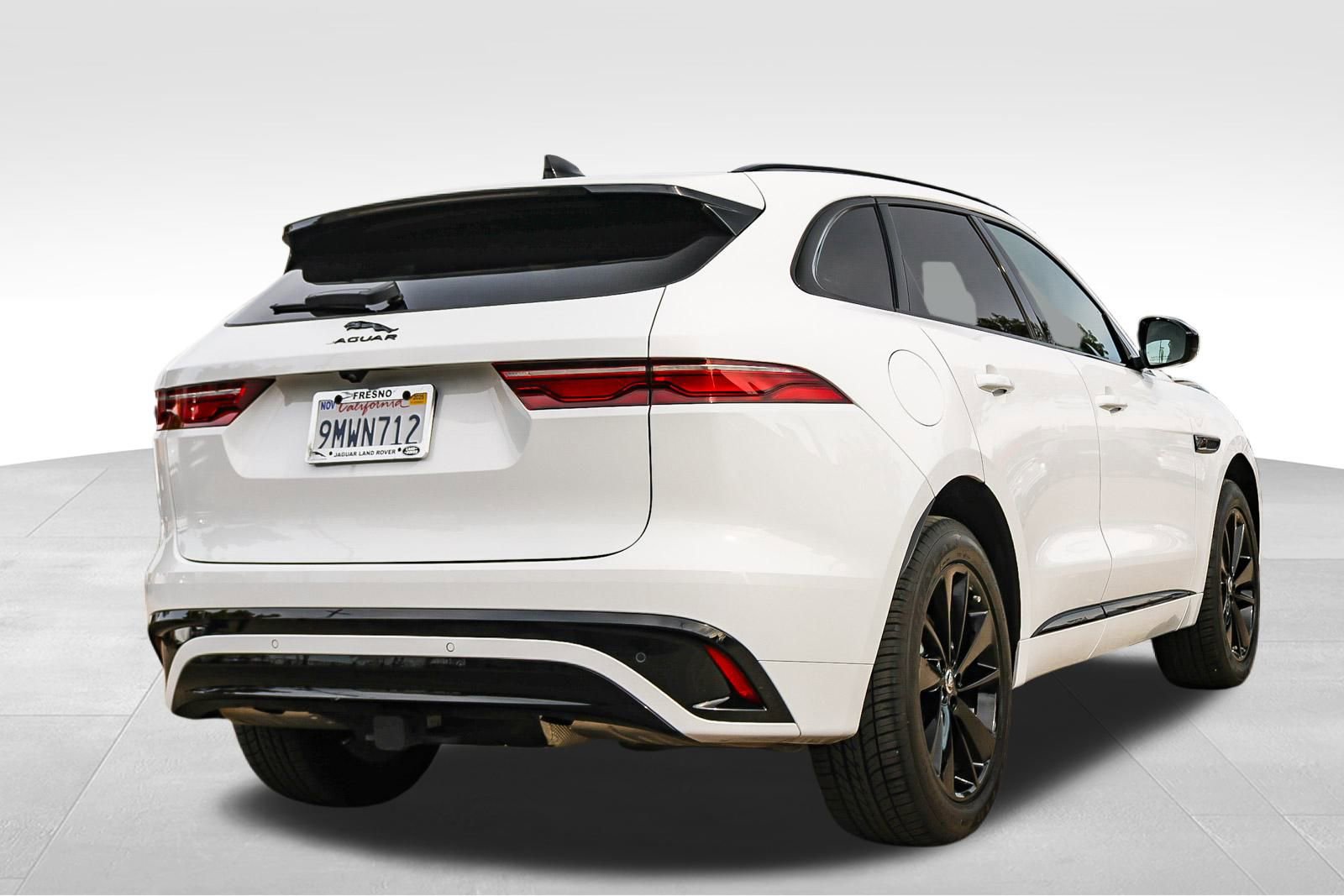 Used 2025 Jaguar F-PACE R-Dynamic S image 4