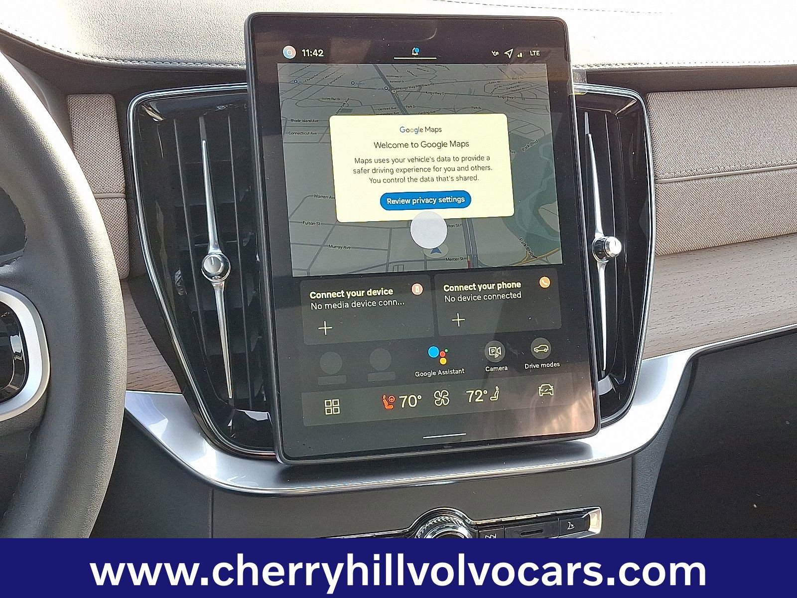 New 2026 Volvo XC90 T8 Plus w/ Protection Package Premier image 12