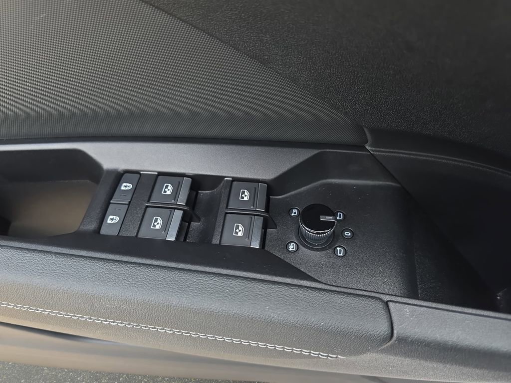 Used 2024 Audi Q4 e-tron Premium w/ Convenience Package AWD/4WD image 29