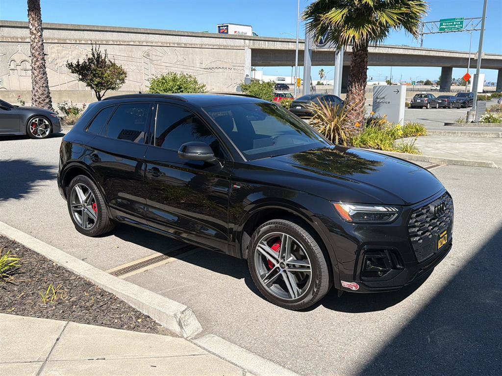 Used 2024 Audi Q5 e Prestige w/ Prestige Package AWD/4WD image 4