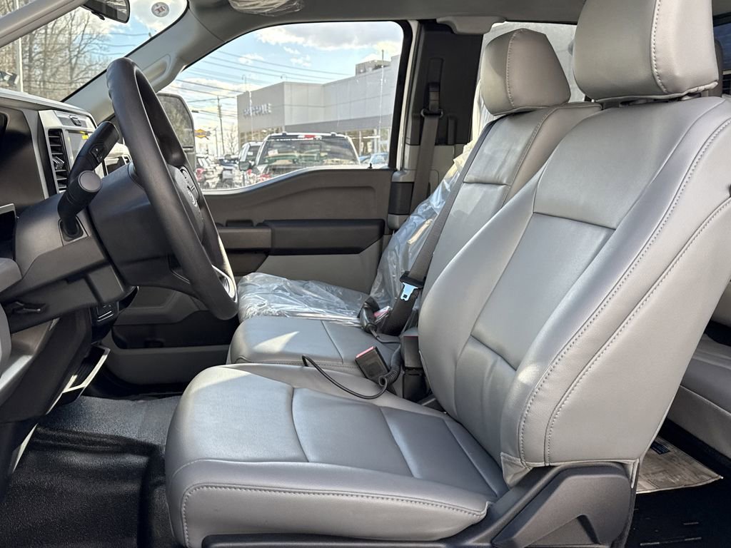 New 2026 Ford F550 4x4 Supercab Super Duty image 17