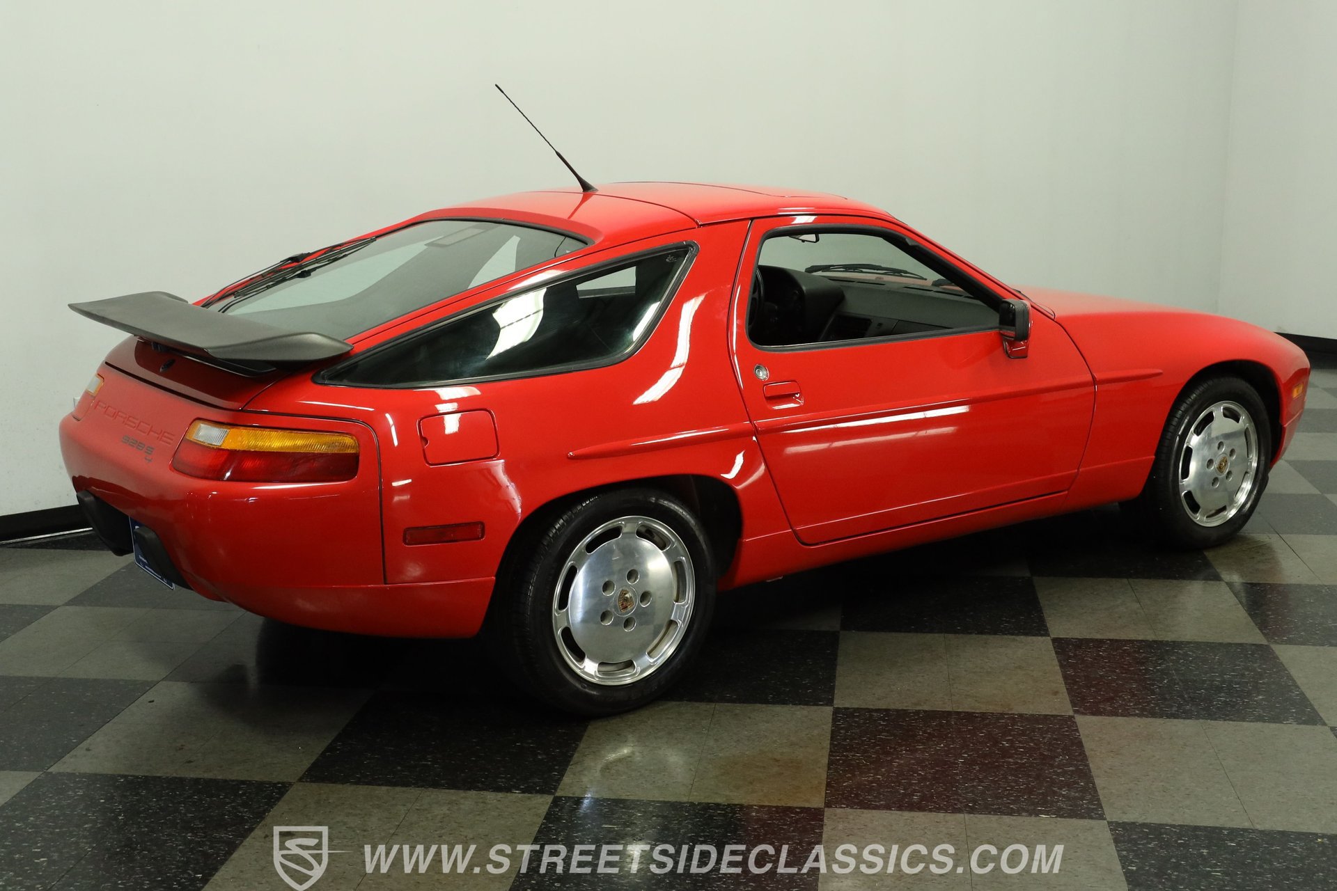 Used 1989 Porsche 928 S4 RWD image 12