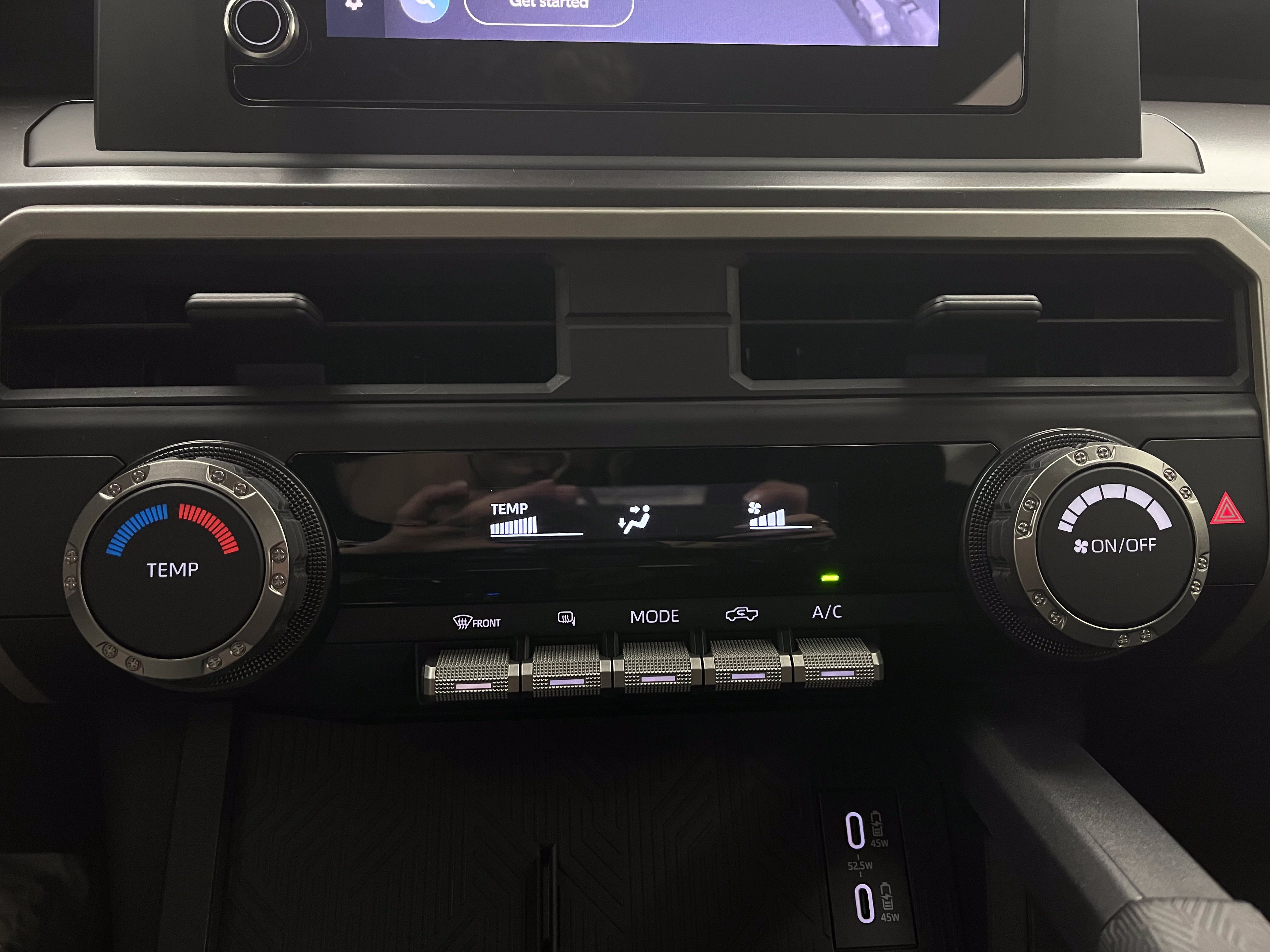 Used 2025 Toyota Tacoma SR5 AWD/4WD image 23