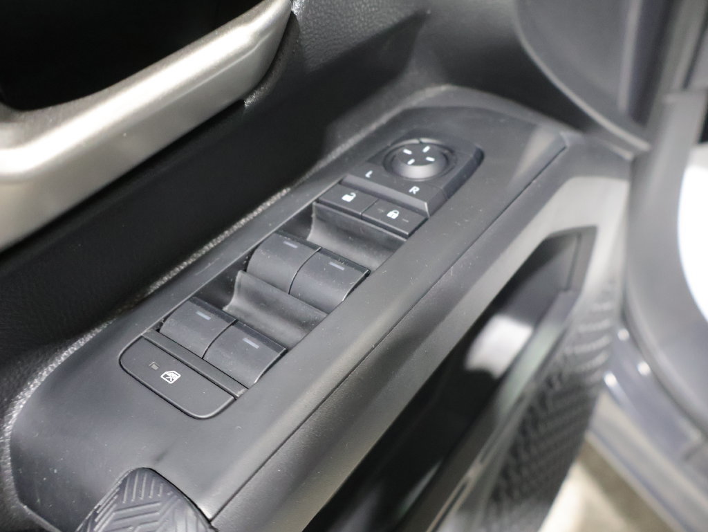 Certified 2025 Toyota Tacoma TRD Sport AWD/4WD image 15