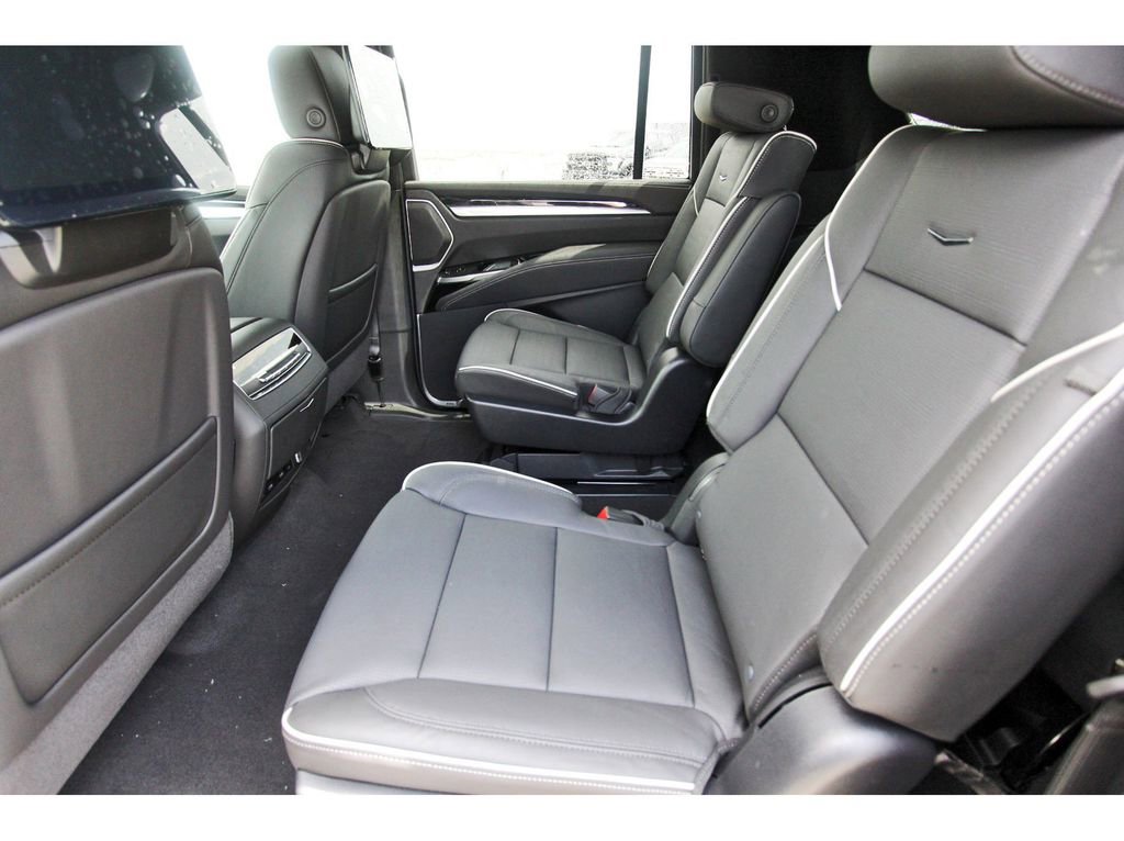 New 2026 Cadillac Escalade ESV Sport AWD/4WD image 7