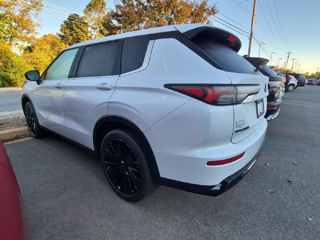 New 2026 Mitsubishi Outlander LE FWD image 5
